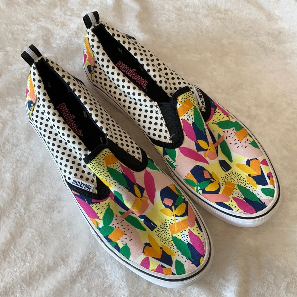 EUC punkrose Dot Floral Slide On Flats Women’s Size 10